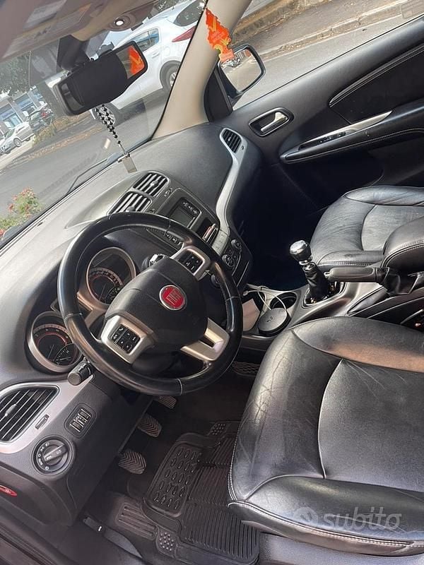 Usata Fiat Freemont 140 CV (102 kW) 2011 Nero SUV