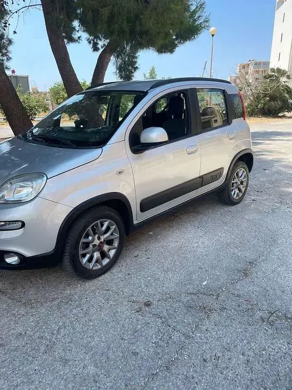 Usata Fiat Panda 4x4 S 95 CV (69 kW) 2017 Grigio Utilitaria