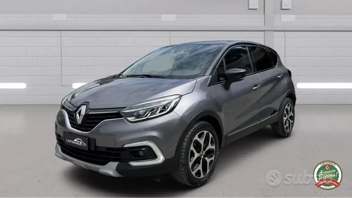 Usado Renault Captur 90 CV (66 kW) 2019 Gris SUV