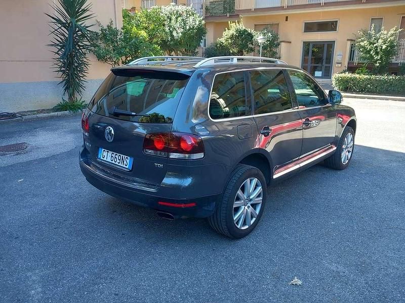 Usata VW Touareg Style 174 CV (127 kW) 2007 Verde SUV