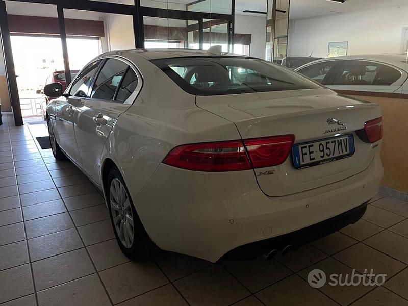 Usata Jaguar XE Prestige 2016 Bianco Berlina