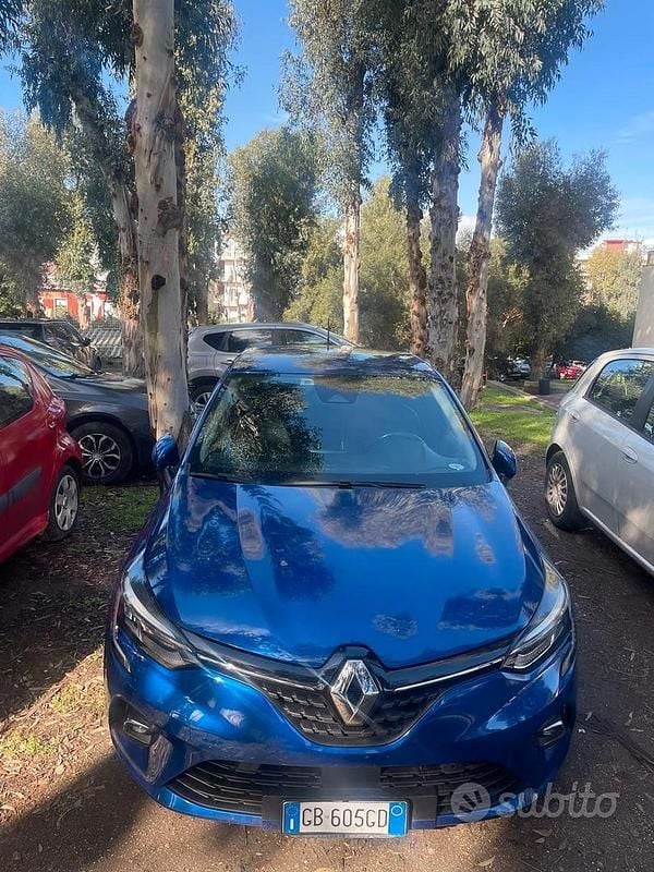 Usata Renault Clio V 100 CV (73 kW) 2020 Blu Berlina