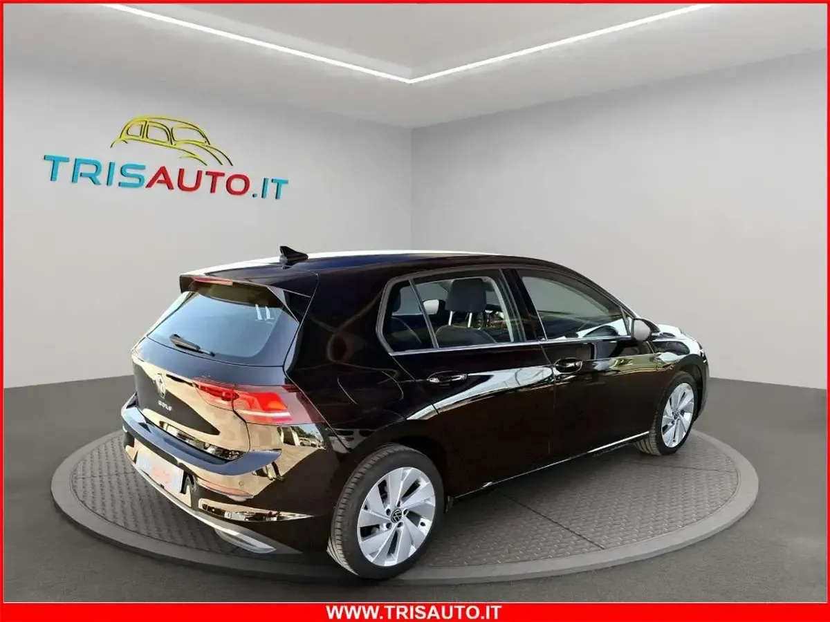 Usata VW Golf VIII Style 150 CV (110 kW) 2025 Nero Utilitaria