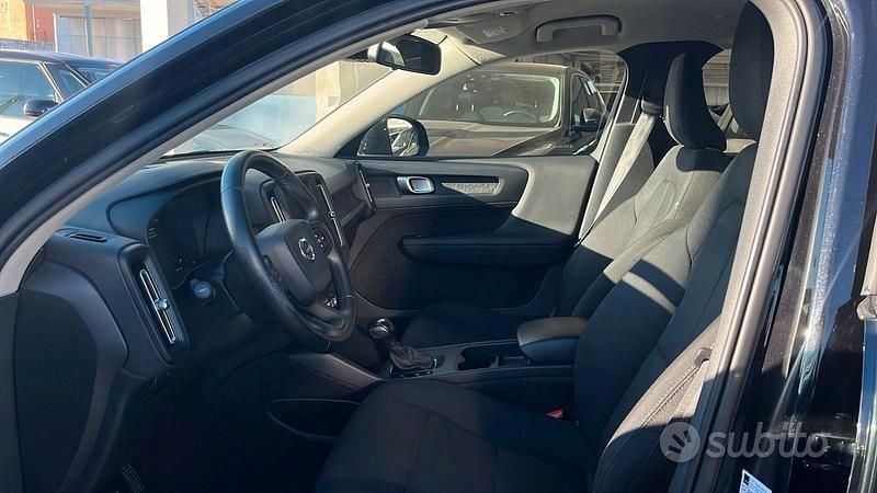 Usata Volvo XC40 Business Edition 150 CV (110 kW) 2019 Nero SUV