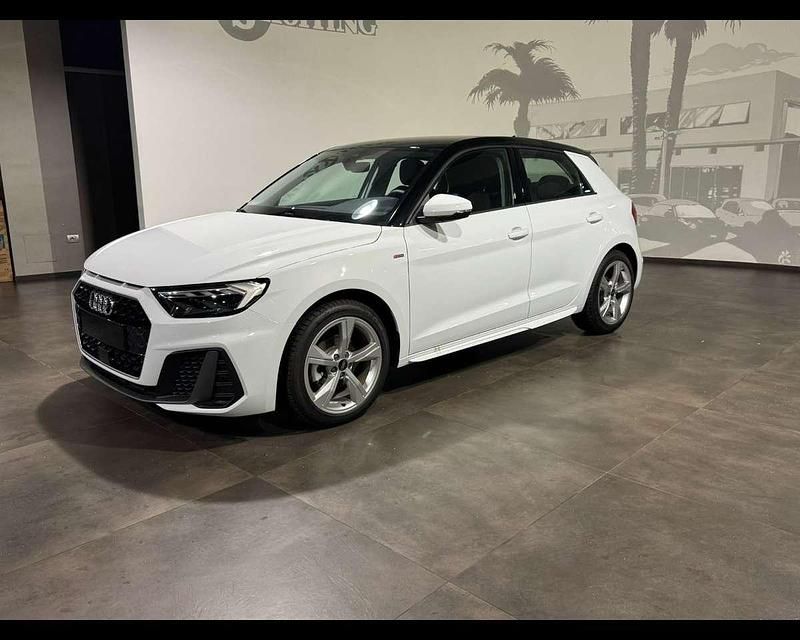 Bianco Nuova 2026 Audi A1 S-Line SUV | 29.500 € (Ottimo prezzo) - Immagine 1/4