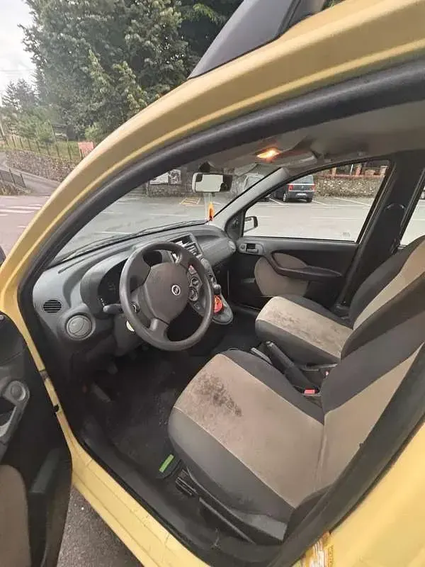 Usata Fiat Panda Active 60 CV (44 kW) 2006 Giallo Utilitaria