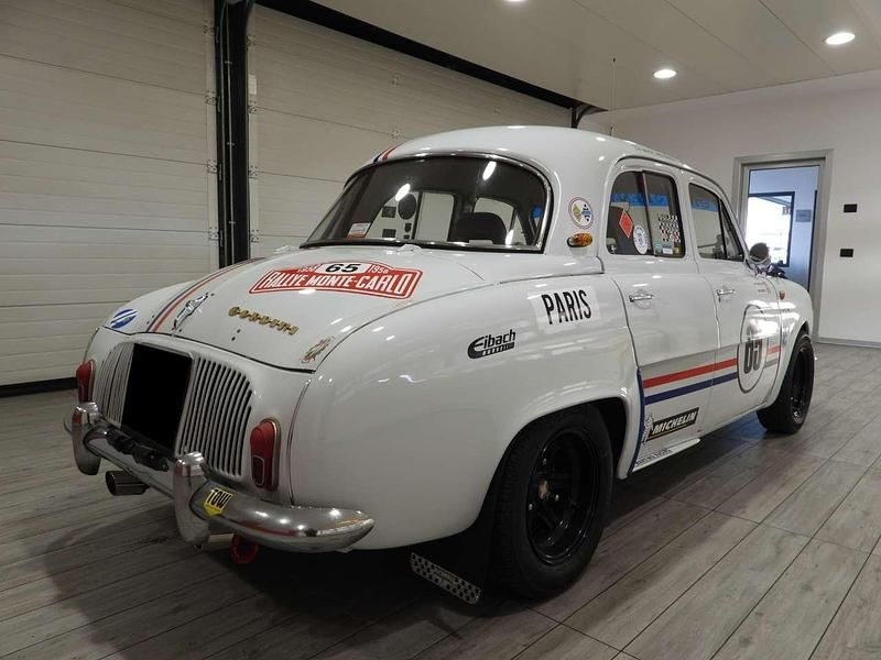 Usata Renault Dauphine 150 CV (110 kW) 1959 Bianco e livrea specifica Berlina