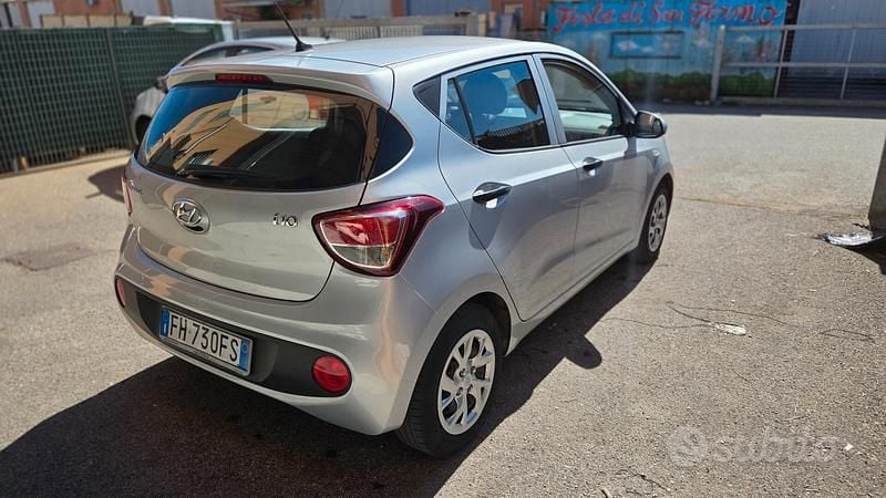 Używany Hyundai i10 69 KM (50 kW) 2017 Szary Hatchback