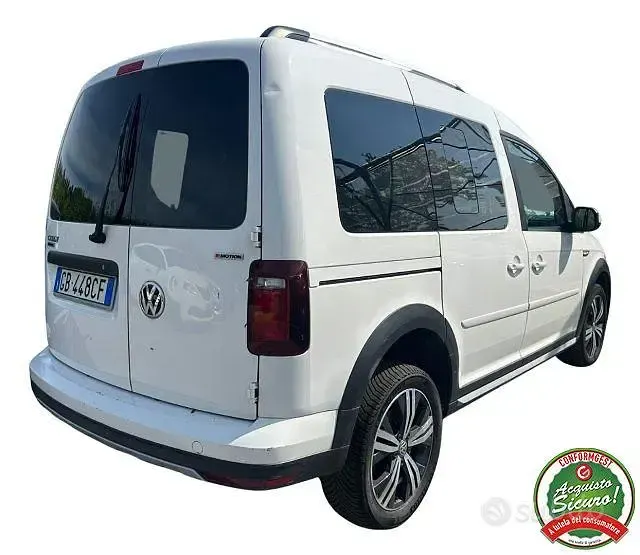 Usata VW Caddy 122 CV (89 kW) 2020 Bianco Monovolume