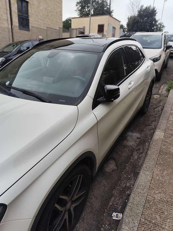 Usata Mercedes GLA200 Premium 136 CV (100 kW) 2014 SUV