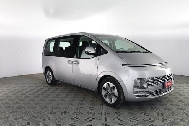 Usata Hyundai Staria 177 CV (130 kW) 2023 Shimmering silver Monovolume