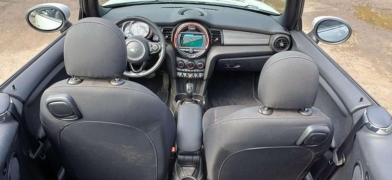 Usata Mini Cooper Cabriolet Hype 136 CV (100 kW) 2020 Argento Cabrio