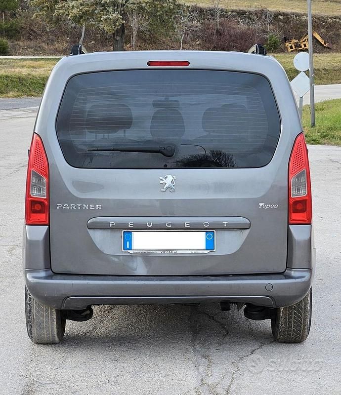 Usata Peugeot Partner 92 CV (67 kW) 2010 Grigio Monovolume