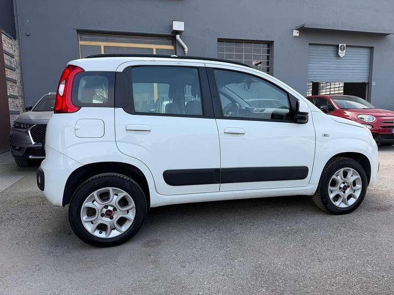 Usata Fiat Panda Lounge 80 CV (58 kW) 2014 Bianco Utilitaria