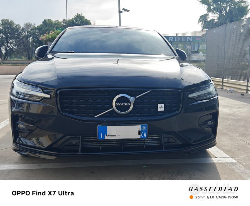 Usata Volvo S60 250 CV (183 kW) 2019 Nero Berlina