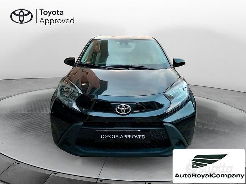 Usata Toyota Aygo X Active 72 CV (52 kW) 2022 Nero SUV