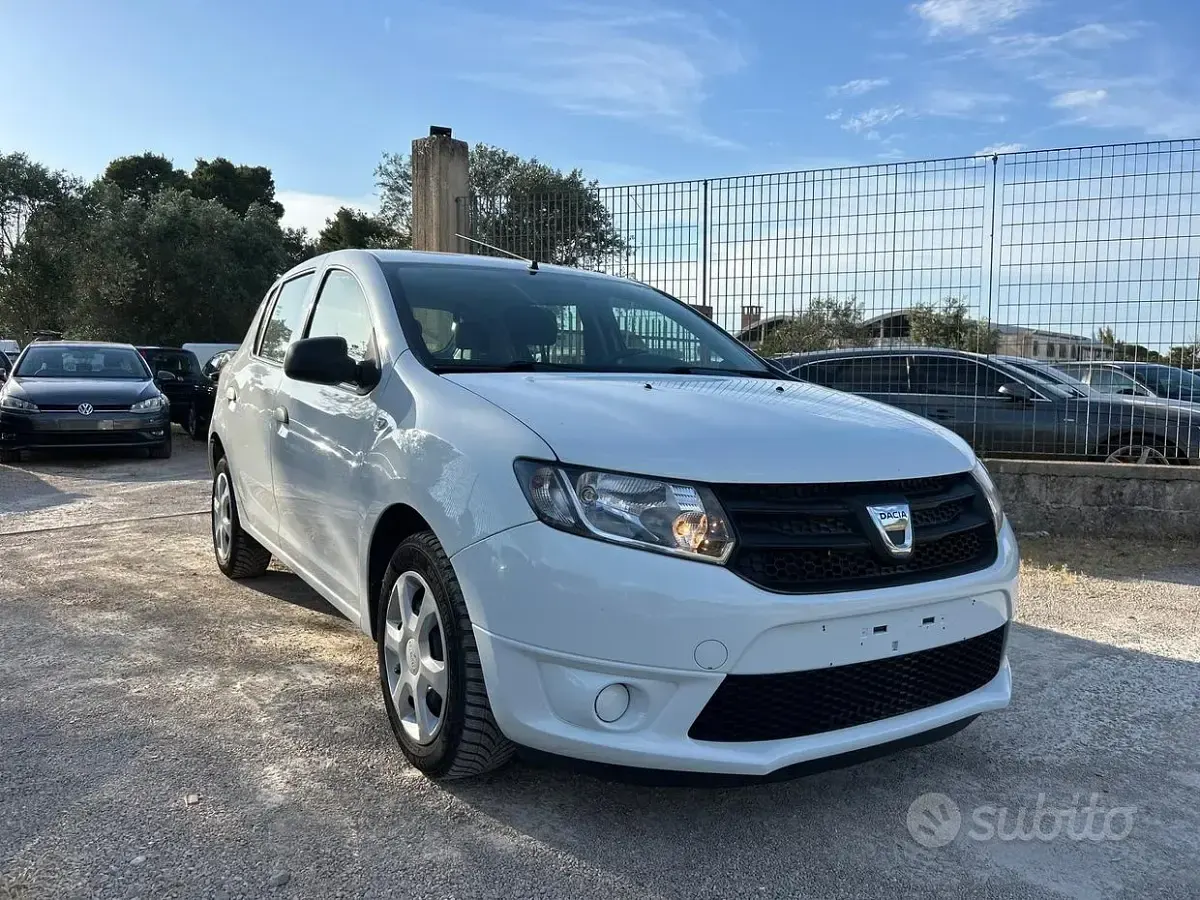 Usata Dacia Sandero 72 CV (52 kW) 2013 Bianco Berlina