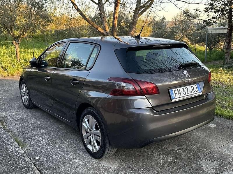 Usata Peugeot 308 Business-Line 120 CV (88 kW) 2018 Grigio Berlina