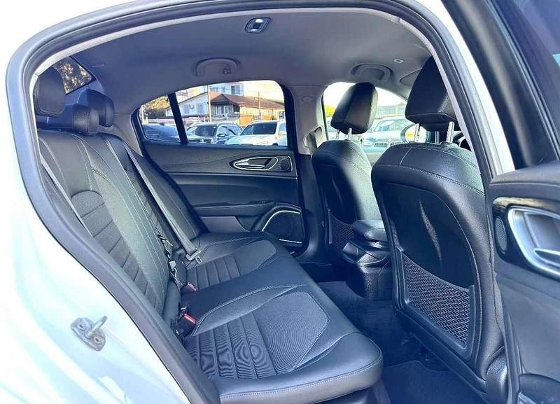 Usata Alfa Romeo Giulia Business 190 CV (139 kW) 2020 Bianco Berlina