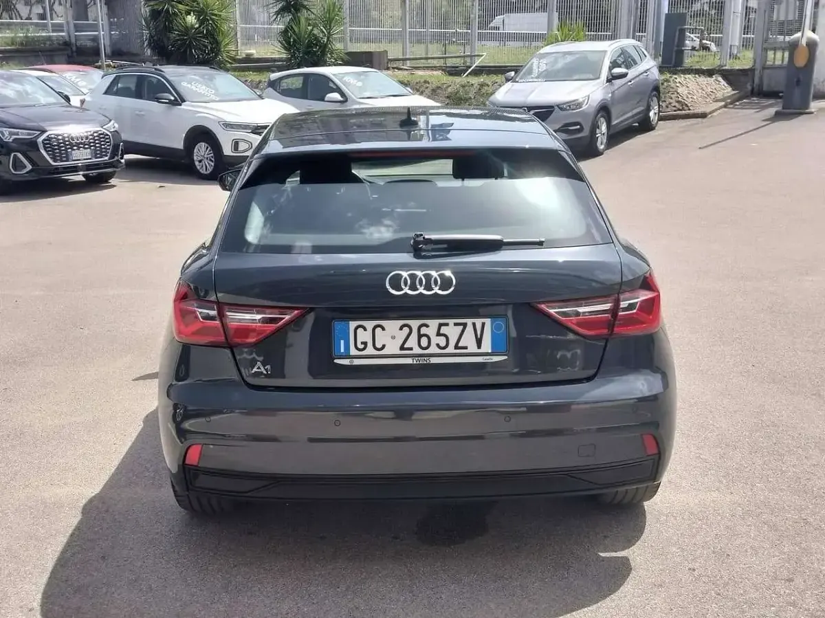 Usata Audi A1 Sportback Ambiente 110 CV (80 kW) 2020 Manattan grey metallic Utilitaria