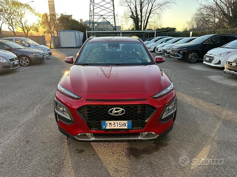 Usata Hyundai Kona Comfort 120 CV (88 kW) 2018 Rosso SUV