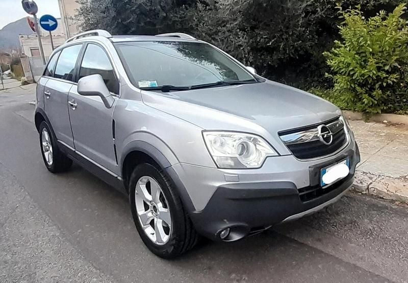 Usata Opel Antara Cosmo 150 CV (110 kW) 2008 Argento SUV