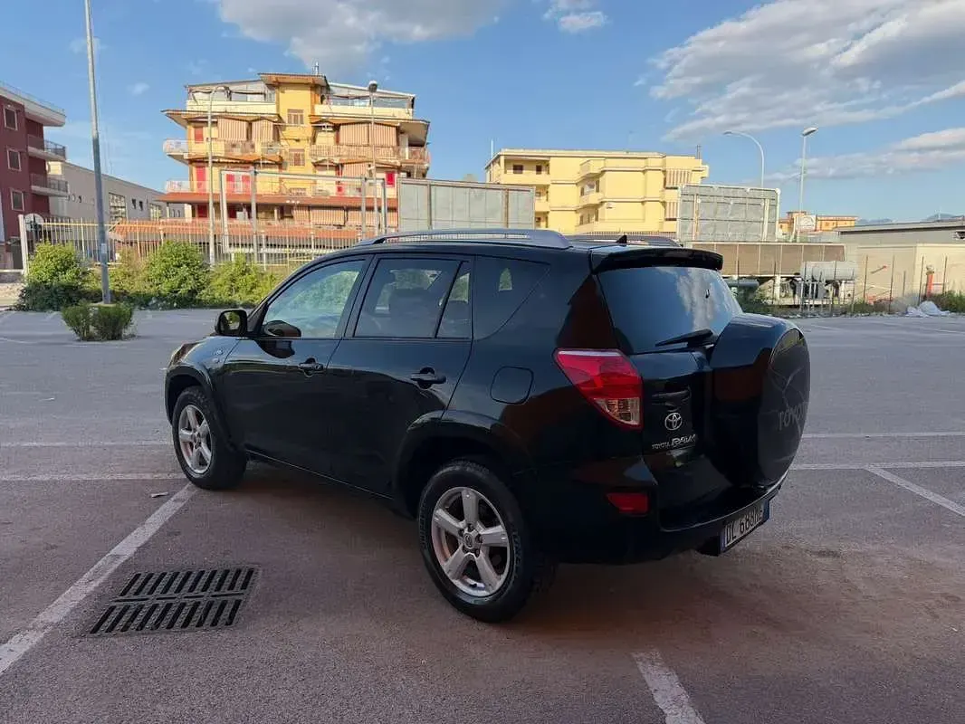 Begagnad Toyota RAV4 Luxury 177 HK (130 kW) 2007 SUV