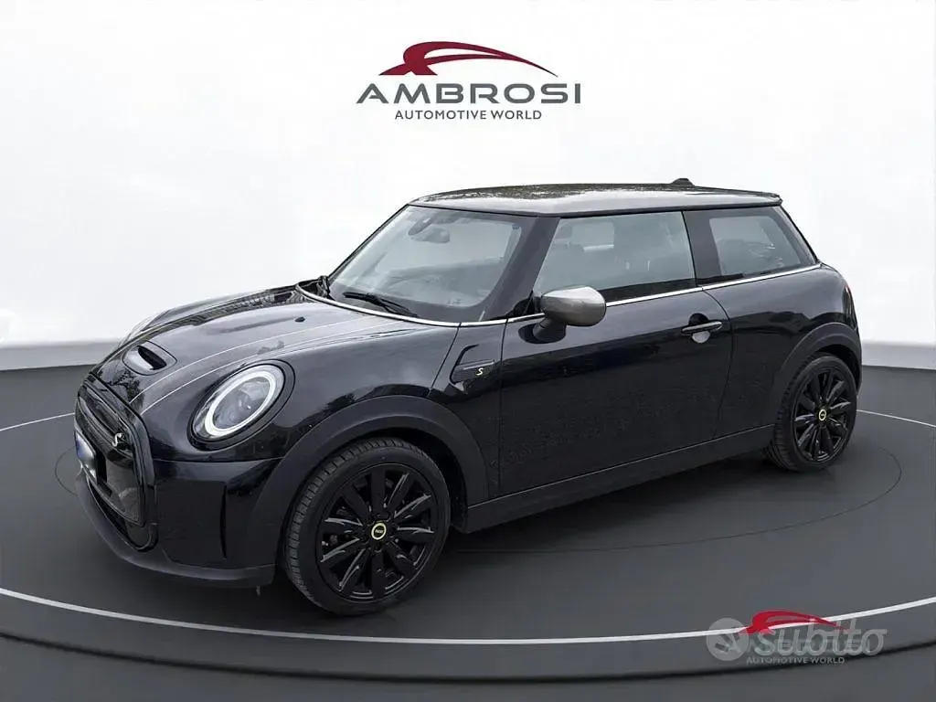 Usata Mini Cooper SE Essential 75 kW (102 CV) 2022 Utilitaria