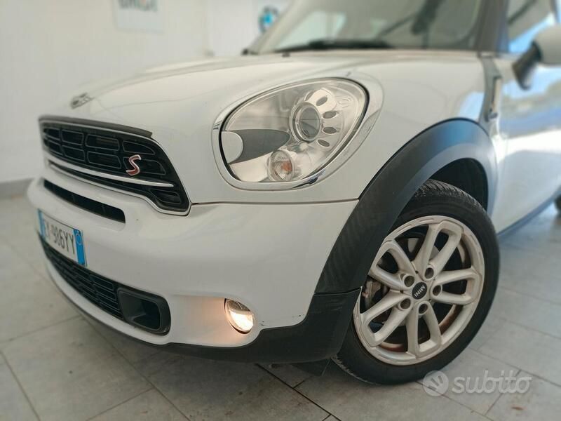 Bianco Usata 2015 Mini Cooper SD Countryman SUV | 13.000 € (Cara) - Immagine 1/4