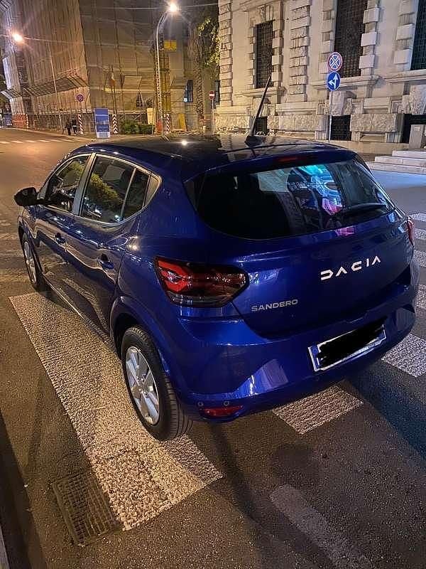 Usata 2023 Dacia Sandero Expression Due volumi | 11.500 € (Ottimo prezzo) - Immagine 1/4