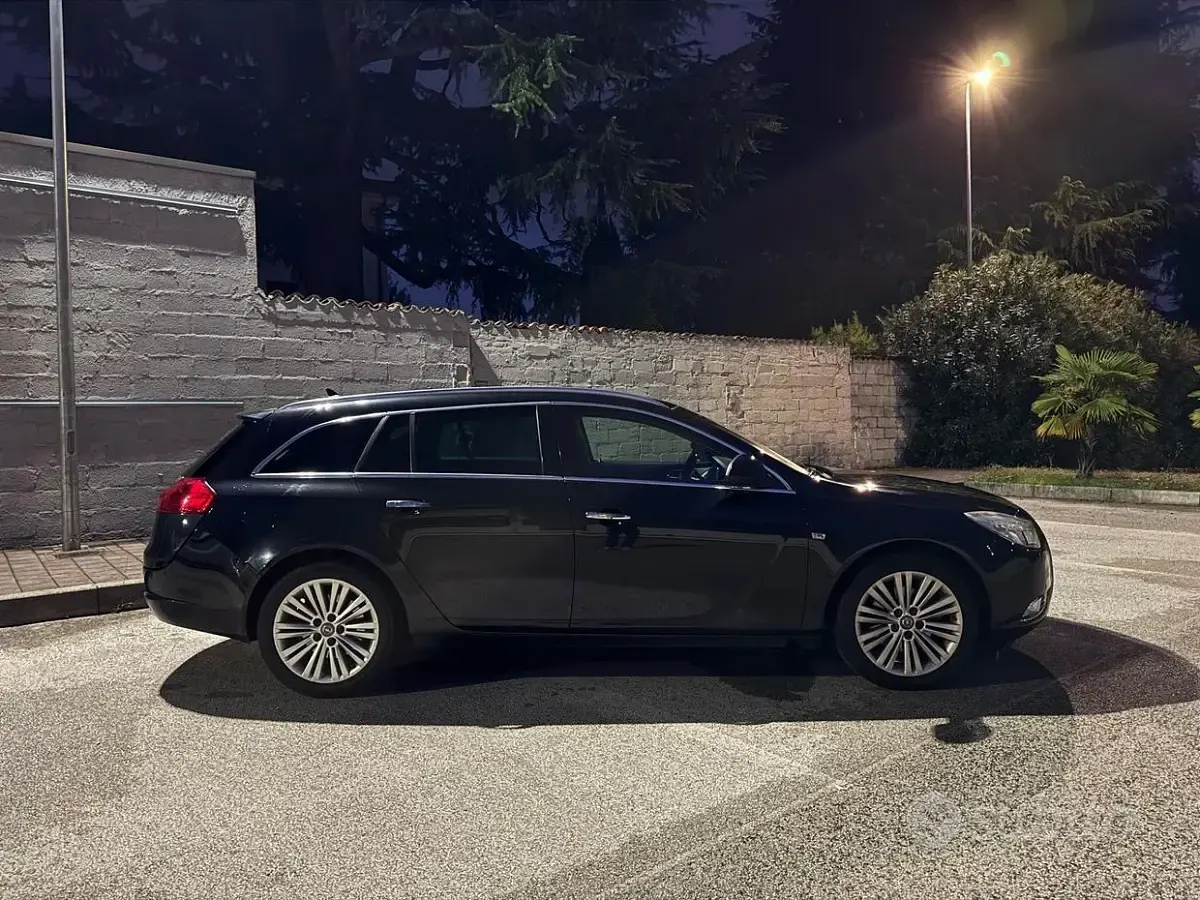 Usata Opel Insignia Cosmo 160 CV (117 kW) 2012 Grigio Station wagon