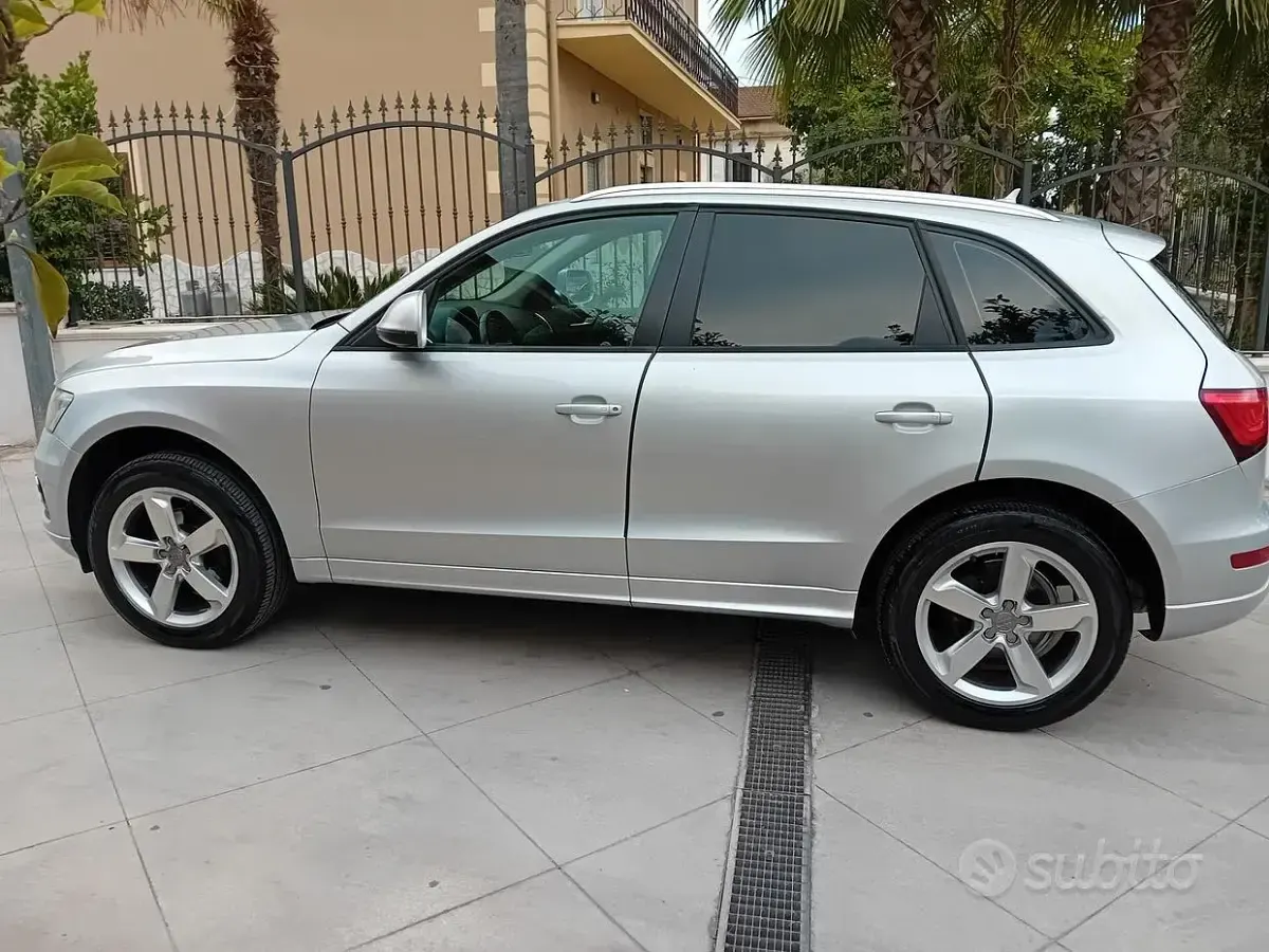 Usata Audi Q5 170 CV (125 kW) 2010 Grigio SUV