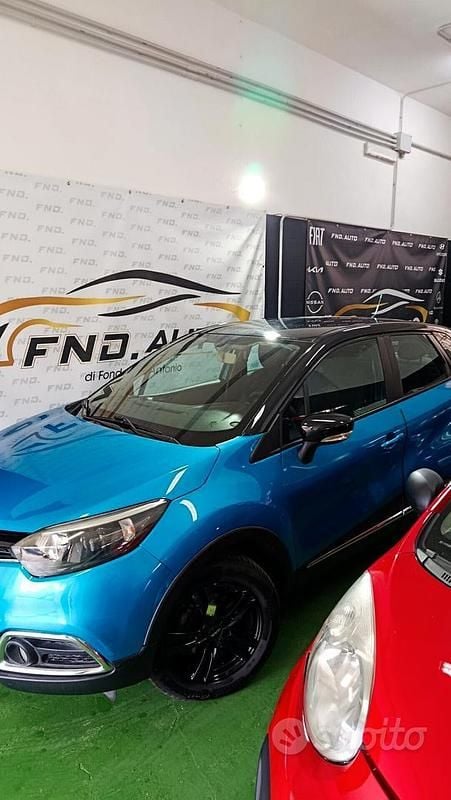 Usata Renault Captur Iconic 90 CV (66 kW) 2016 Blu SUV