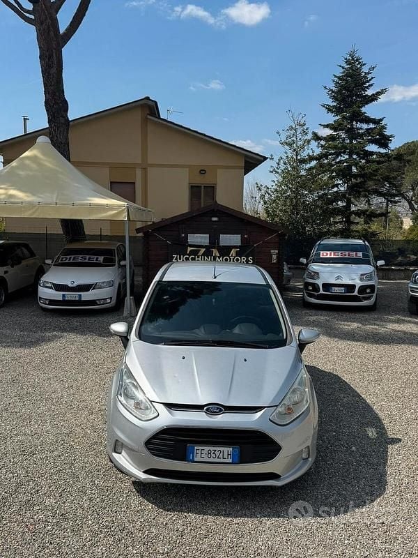 Begagnad Ford B-MAX 75 HK (55 kW) 2016 Grå Minibuss