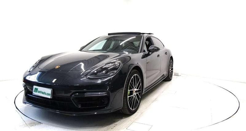 Usata Porsche Panamera Platinum Edition 462 CV (339 kW) 2022 Grigio vulcano Station wagon