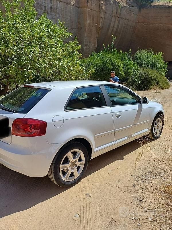 Usata Audi A3 Cabriolet Young 90 CV (66 kW) 2010 Cabrio