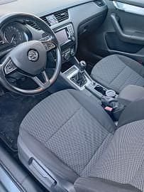 Usata Skoda Octavia Executive 105 CV (77 kW) 2014 Verde Utilitaria