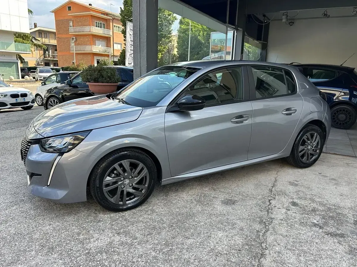 Usata Peugeot 208 75 CV (55 kW) 2022 Grigio Utilitaria