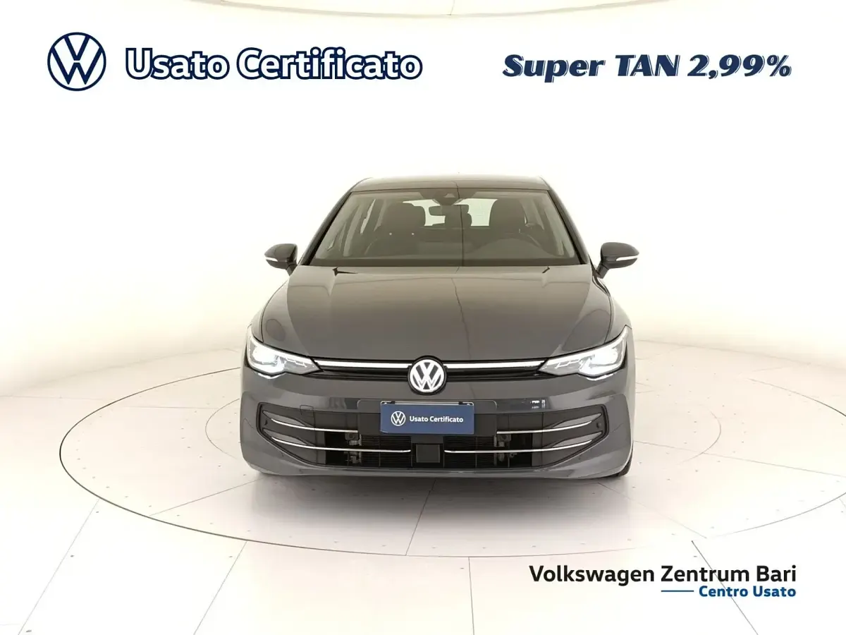 Usado VW Golf VIII Style 150 CV (110 kW) 2025 Gris Berlina