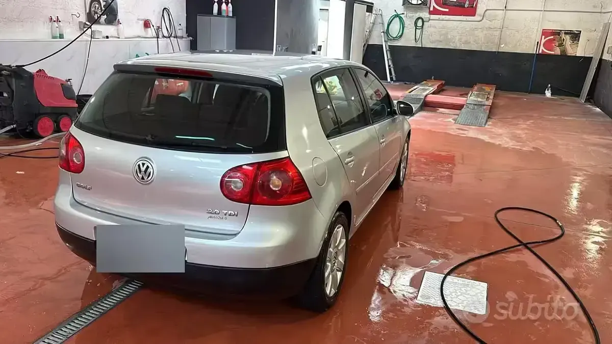 Usata VW Golf IV 140 CV (102 kW) 2004 Grigio Berlina