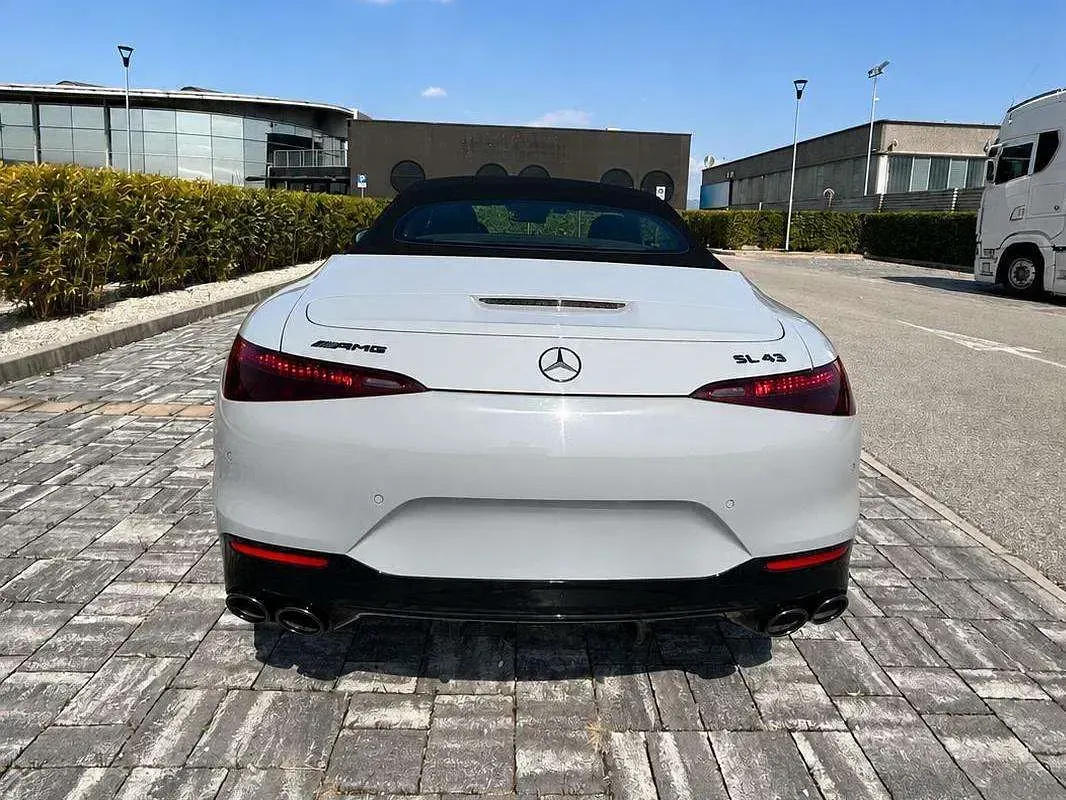 Usata Mercedes SL43 AMG Premium Plus 381 CV (280 kW) 2023 Grigio Cabrio