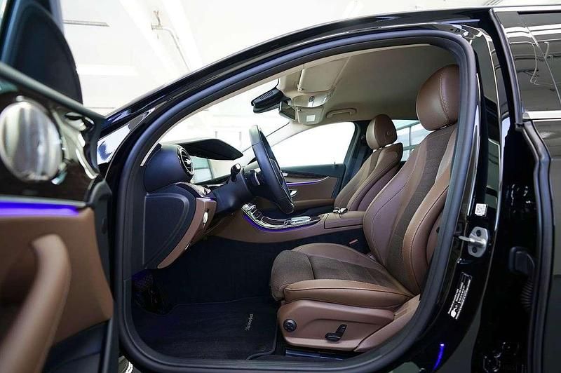 Usata Mercedes E220 160 CV (117 kW) 2021 Nero Berlina