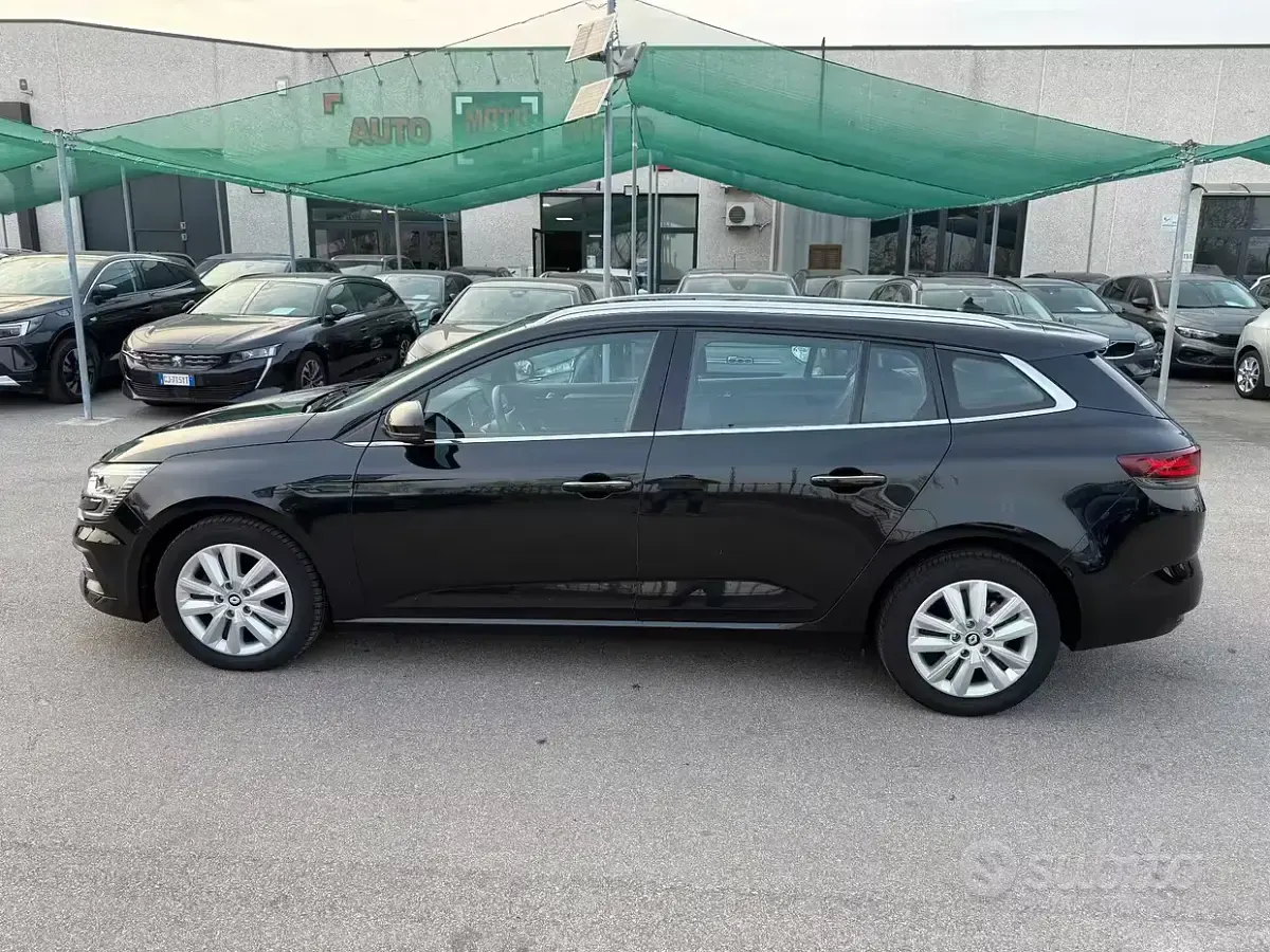 Usata Renault Mégane GrandTour Equilibre 116 CV (85 kW) 2022 Nero Station wagon
