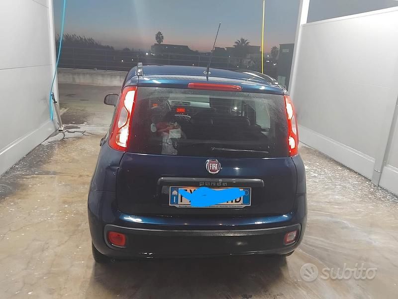 Usata Fiat Panda 69 CV (50 kW) 2019 Blu Utilitaria