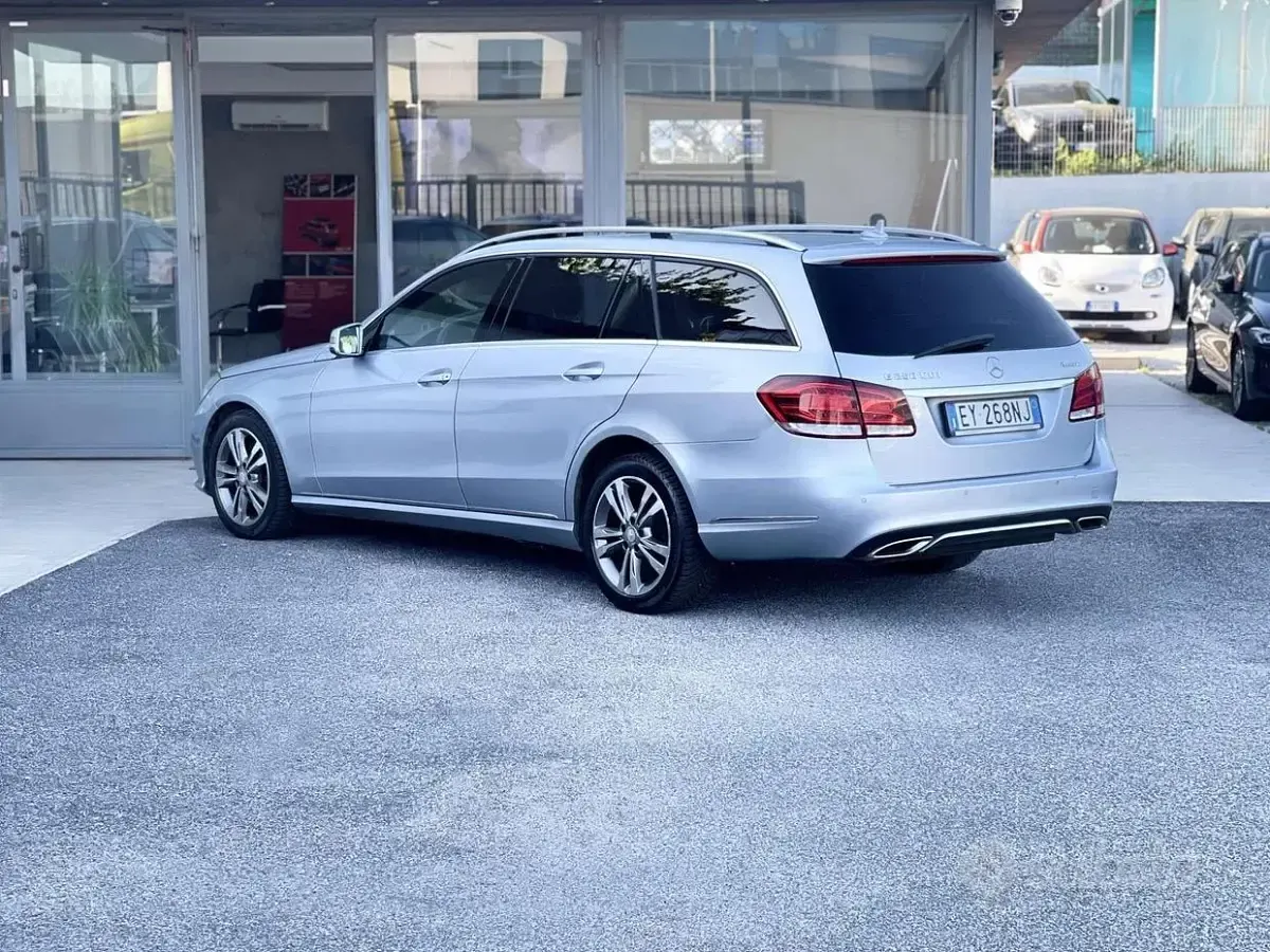Usata Mercedes E250 204 CV (150 kW) 2015 Grigio Station wagon
