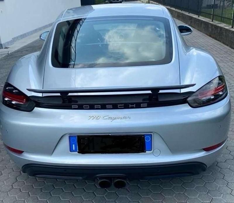 Usata Porsche 718 Cayman Sport 299 CV (219 kW) 2018 Argento Coupé