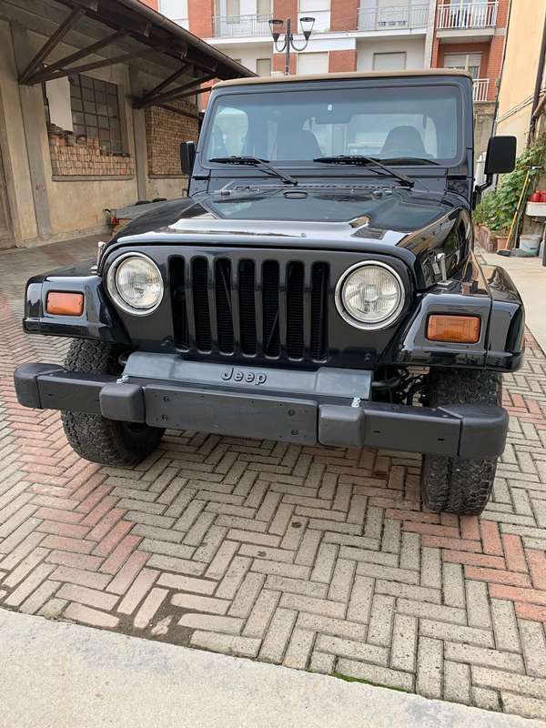 Usato 1997 Jeep Wrangler 4.0 Benzin 184 CV (11.990 €)