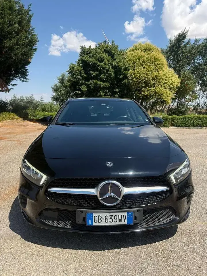 Usata Mercedes A180 Executive 116 CV (85 kW) 2020 Nero Berlina