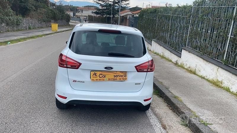 Usata Ford B-MAX Titanium 100 CV (73 kW) 2014 Bianco Monovolume