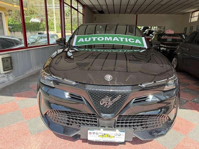 Usata Alfa Romeo Junior 136 CV (100 kW) 2024 Nero tortora met. SUV